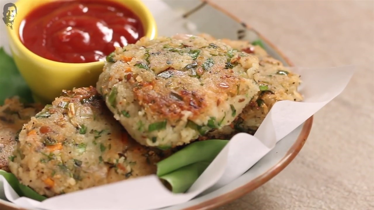 Healthy Zero-Oil Veggie Upma Cutlets