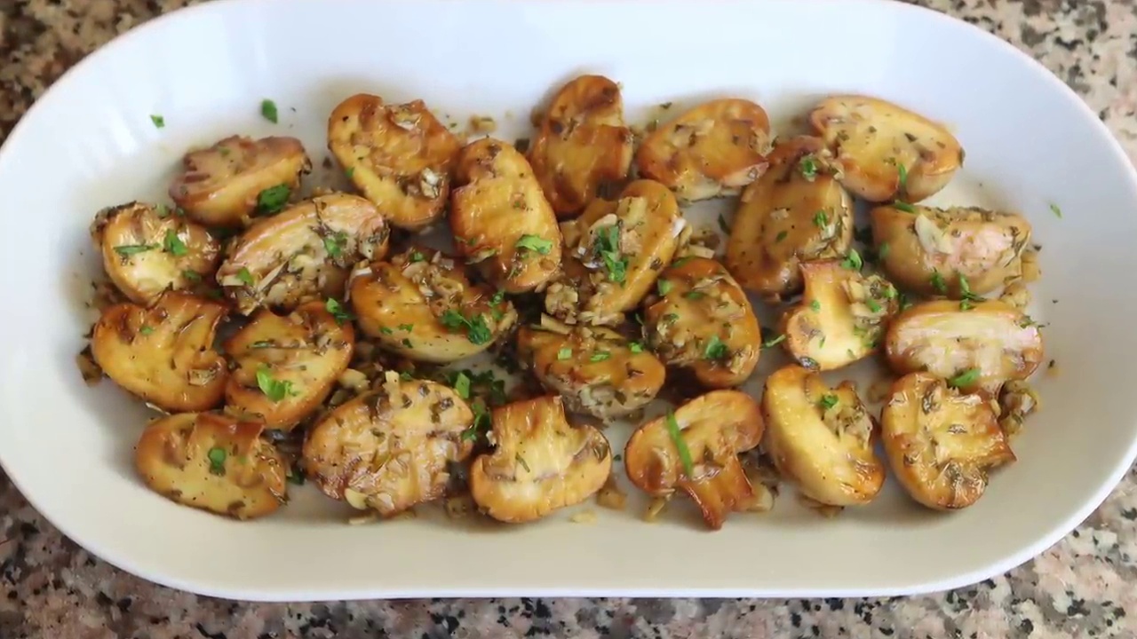 Smoky Grilled Mediterranean-Style Mushrooms