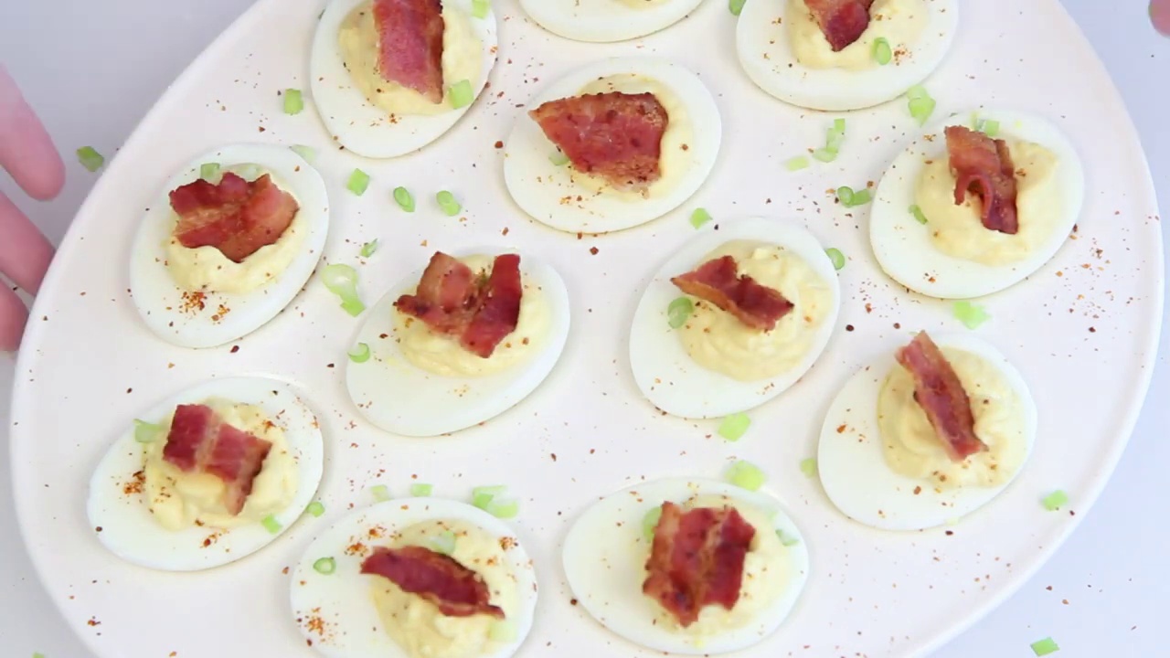 Spicy Deviled Eggs with Horseradish