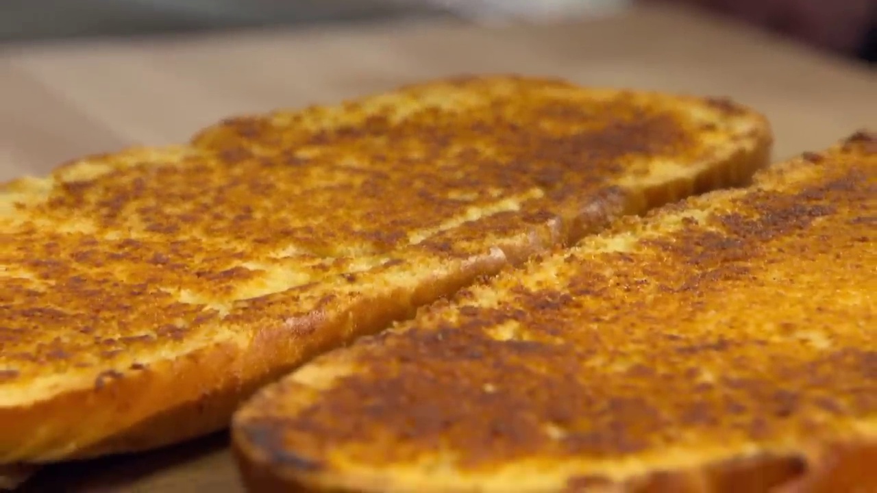 Simple and Flavorful Garlic Toast