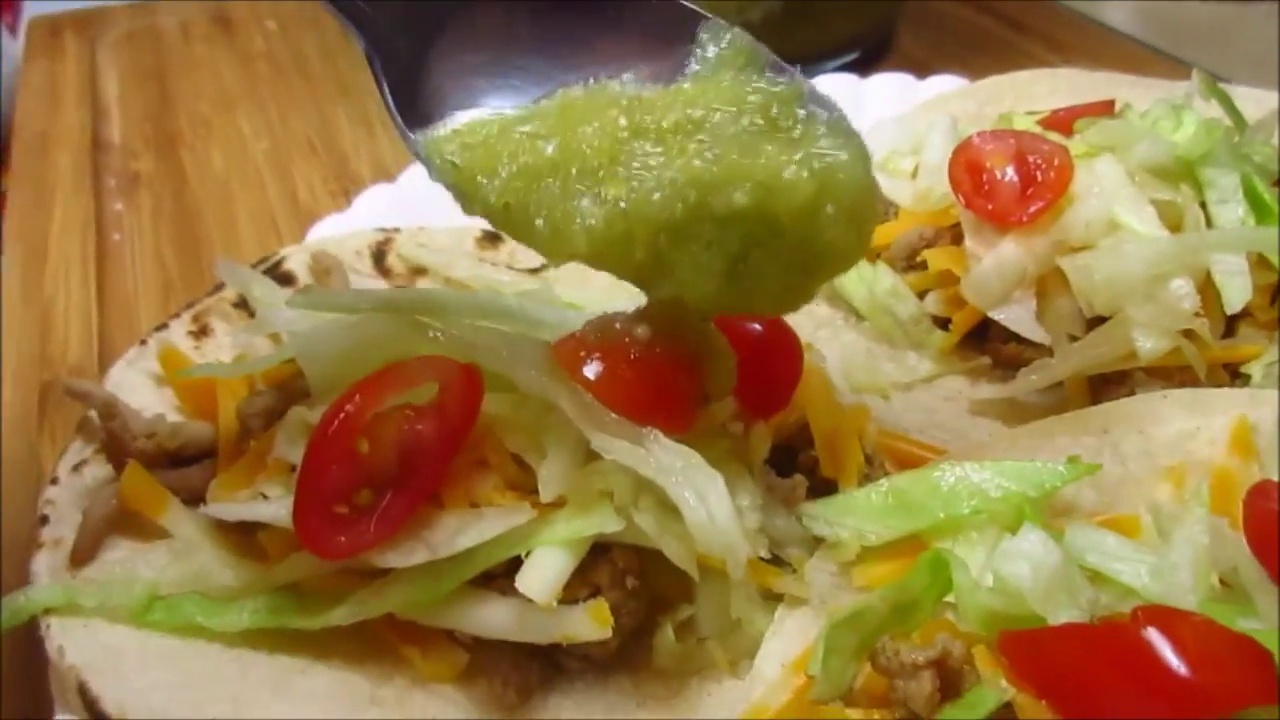 Spicy Tomatillo Salsa Verde