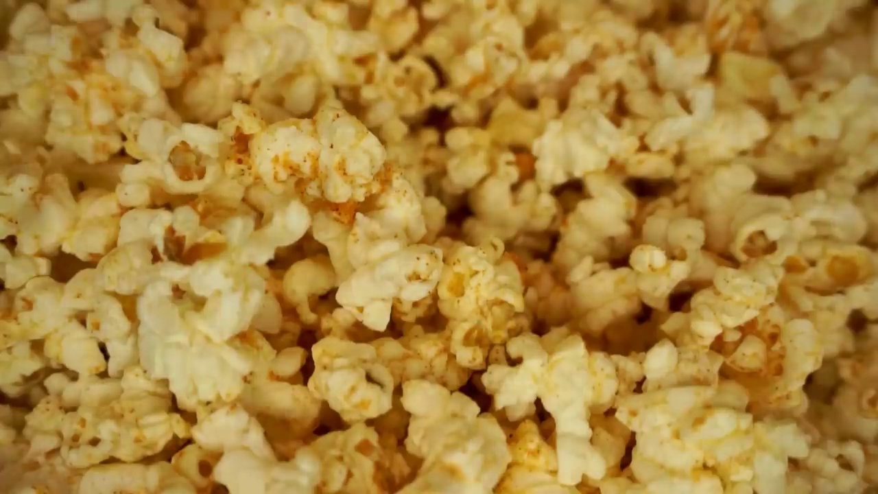 Quick & Gourmet Microwave Popcorn